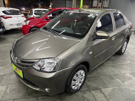 TOYOTA ETIOS 1.5 X SEDAN 16V FLEX 4P AUTOMÁTICO TOYOTA ETIOS 1.5 X SEDAN 16V FLEX 4P AUTOMÁTICO